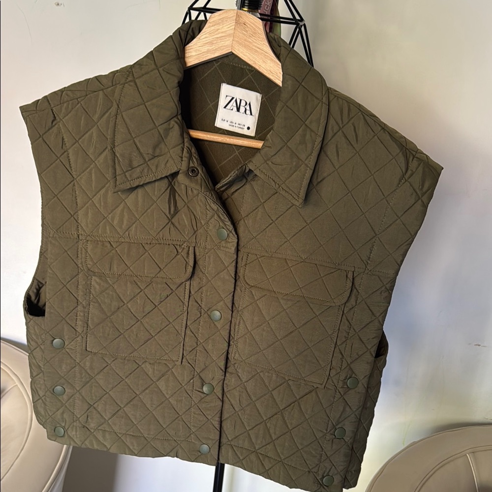 Zara Green Quilted Vest with Classic Collar